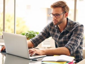8 Reasons Why You Should Buy Your  Glasses Online - Heavyglare Eyewear 8 Reasons Why You Should Buy Your  Glasses Online - Heavyglare Eyewear