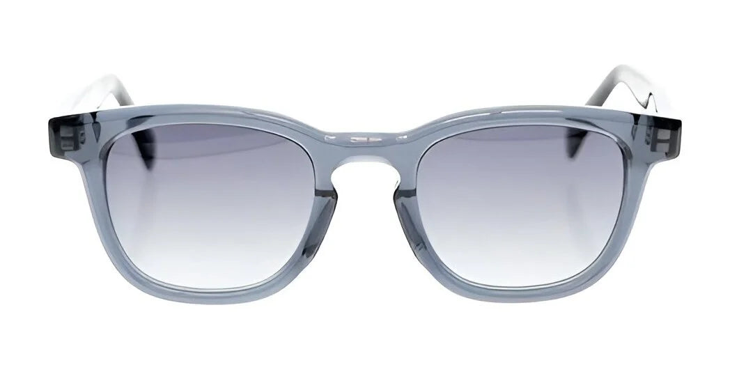 Fatheadz's DRAMA Sunglasses feature a stylish oversized design with gradient lenses for UV protection, presented against a white backdrop. Fatheadz's DRAMA Sunglasses feature a stylish oversized design with gradient lenses for UV protection, presented against a white backdrop.