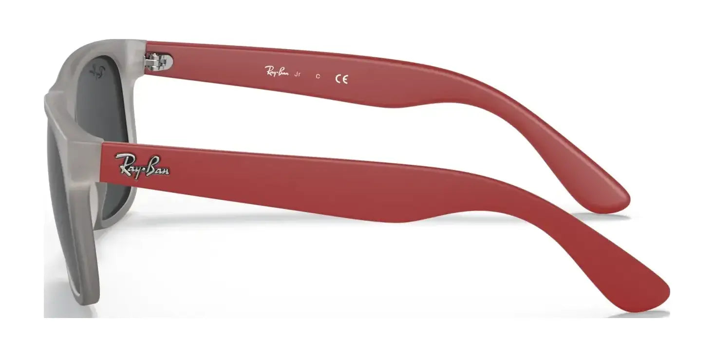 Ray-Ban JUNIOR JUSTIN RJ9069S Sunglasses | Size 48 Ray-Ban JUNIOR JUSTIN RJ9069S Sunglasses | Size 48