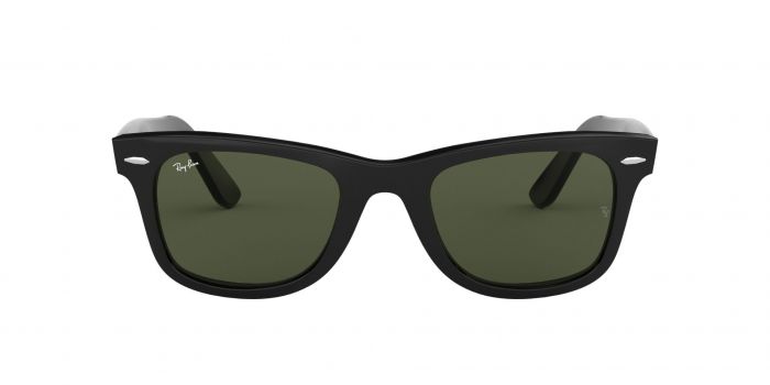 Ray Ban Wayfarer in The Incredible Burt Wonderstone